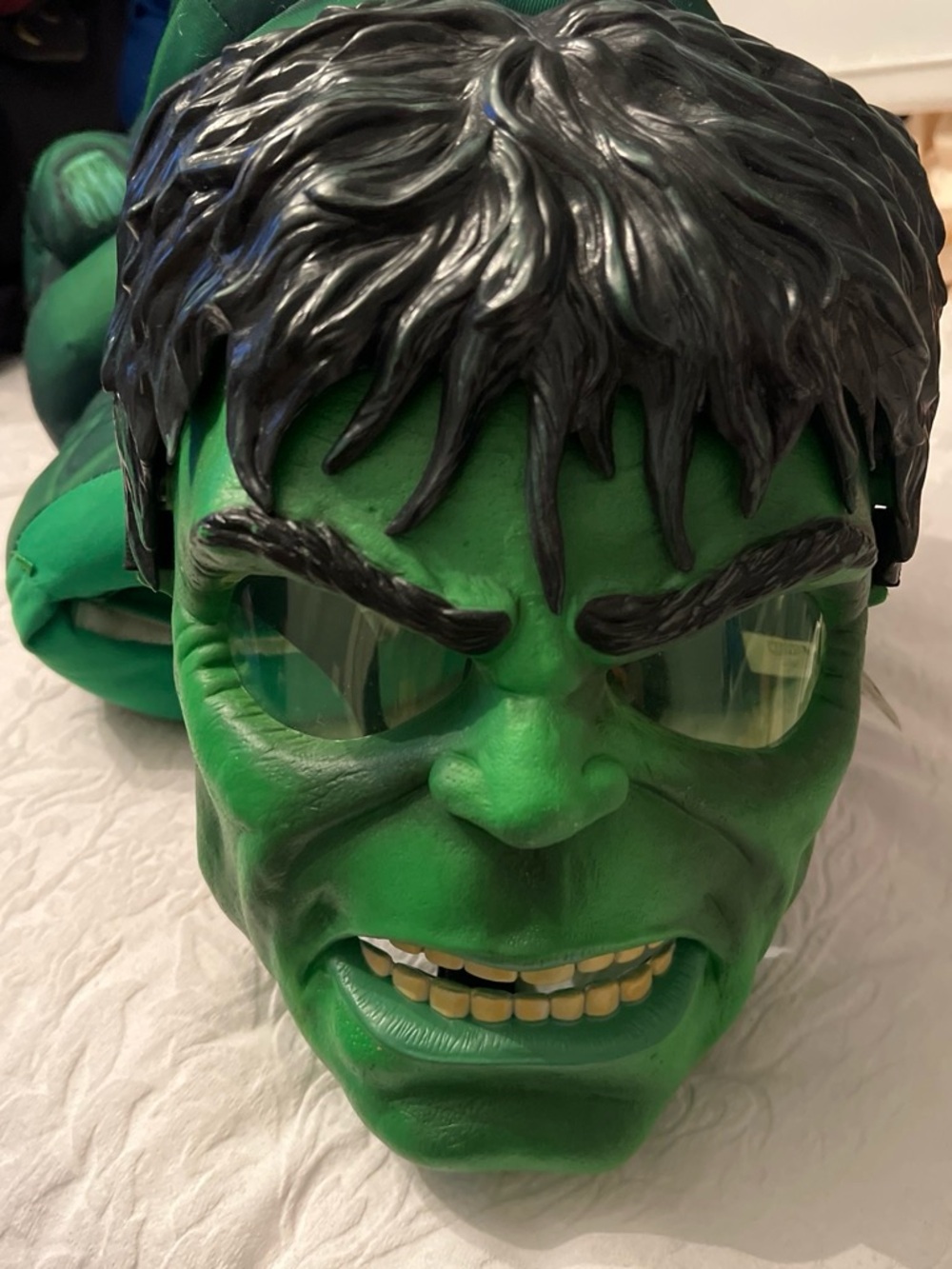 Marvel Hulk lighted mask and smash hands